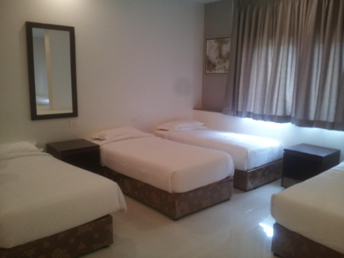 Saffron Hotel Jalna Phòng bức ảnh